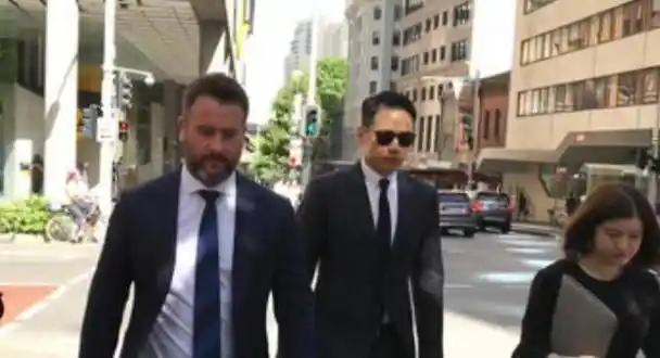 高云翔王晶案17审女证人庭上发笑回忆王晶女子公开调情细节