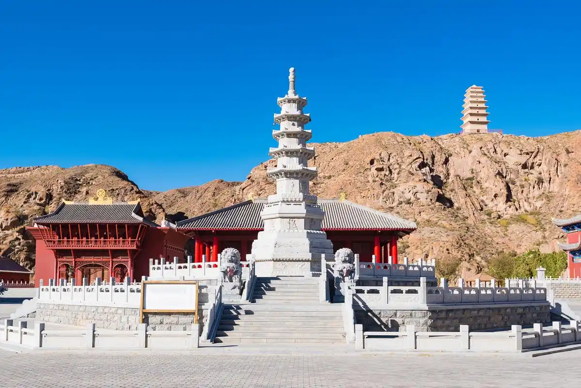 7月24日凌晨,位于甘肃省张掖市山丹县的国家4a级旅游景区——山丹大