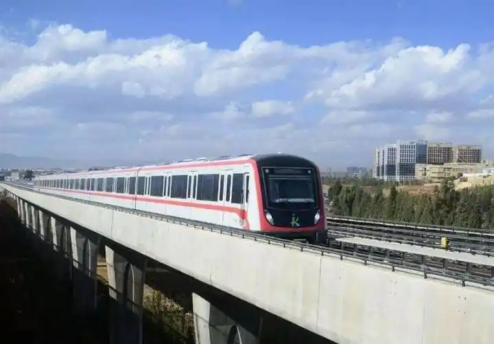 昆明地铁4号线15座车站封顶