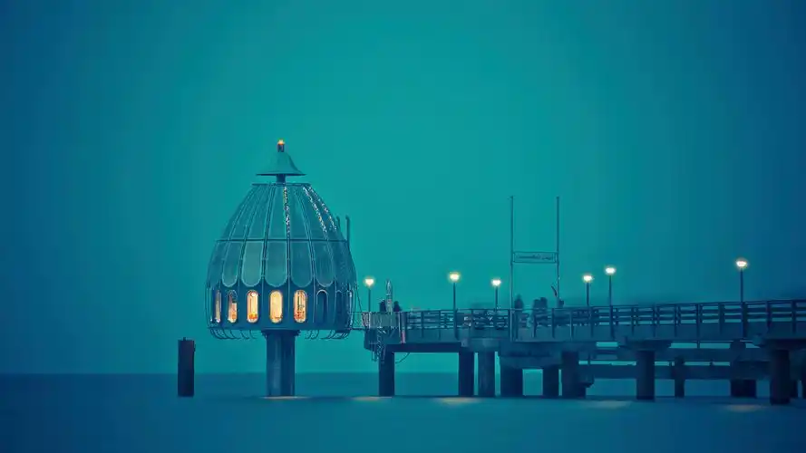 win10锁屏界面的背景图来源是哪里