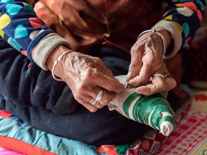 即将消失时代的印记"三寸金莲"唯美而残忍