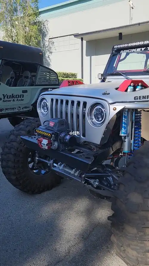 美国网红爆改牧马人