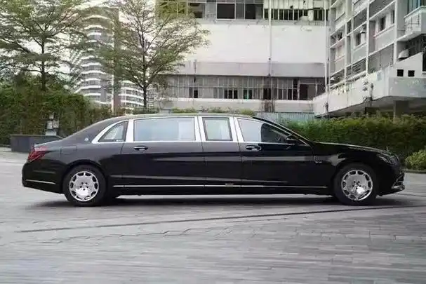 全新奔驰迈巴赫加长s580普尔曼668万