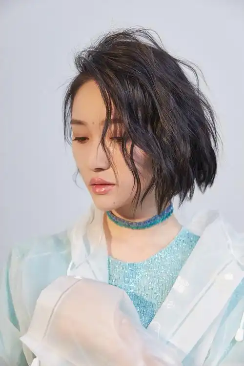 胡66献唱电视剧一夜新娘主题曲惊梦独特嗓音获好评