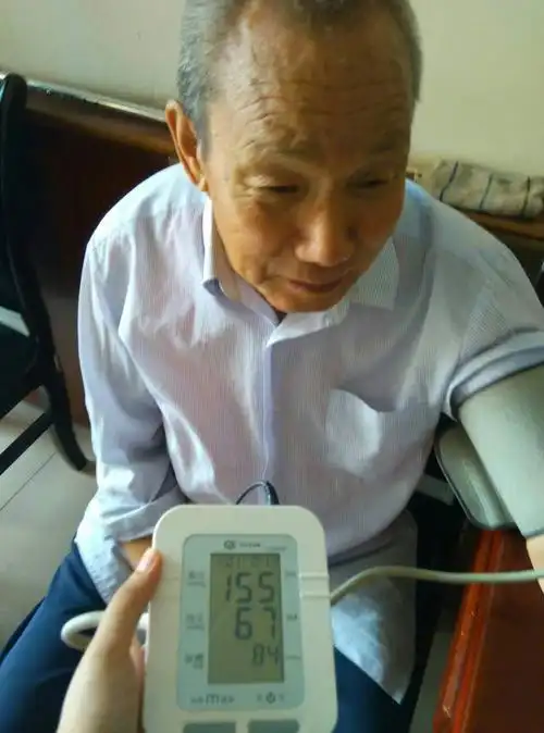 9月14日老人血压测量