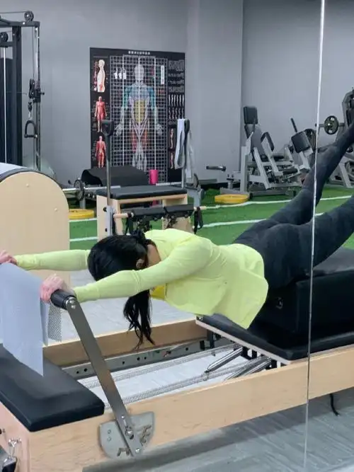 周洁琼超话#每周见小周#小室观察日记:记录小周健身的一天91(偷偷