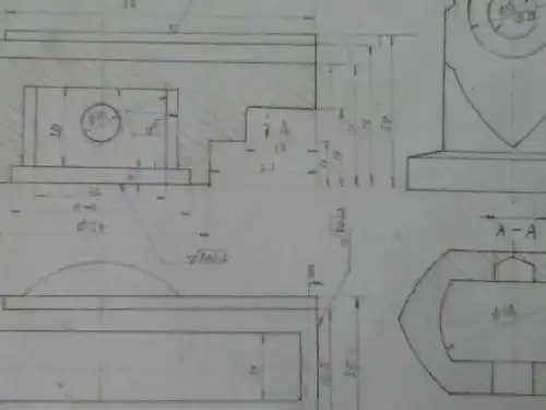 这里有虎钳的装配图和零件图,欢迎指摘