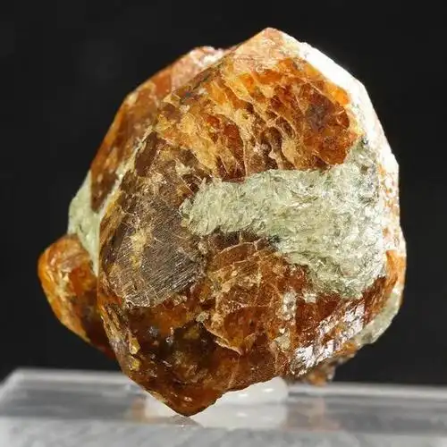 想发财的文玩人,机会来啦,这里有世界最值钱的8种石头!