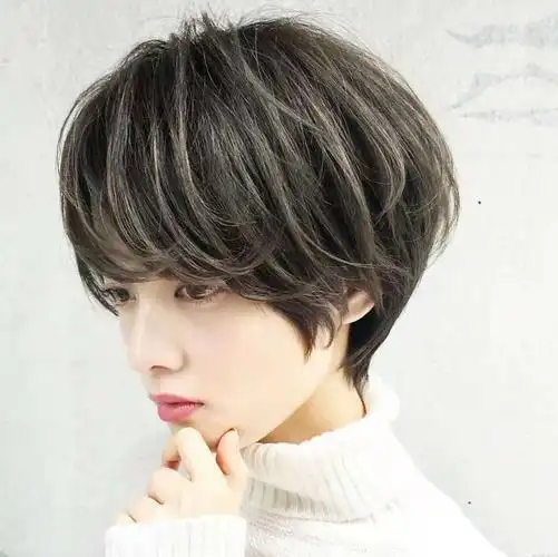 2021年超好看的短发给大伙儿充分准备,钟爱拿走不_卷发发型_发藏网