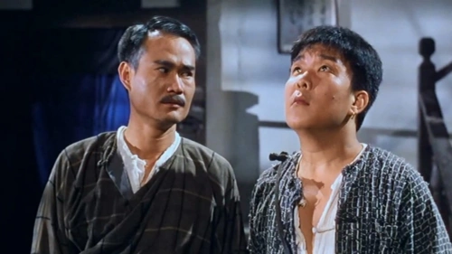 老电影就是精彩,英叔还真给我们表演了一场戏剧,越看越有味道!