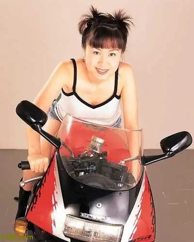 邝文珣写真图片-自制2160x1920壁纸.-明星写真馆n63.com