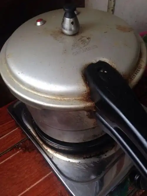 然后放高压锅隔水蒸20至25分钟 看个人喜欢烂点