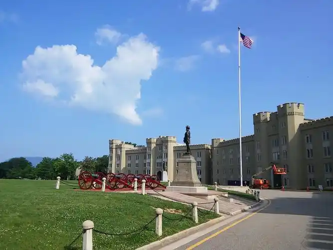 【弗吉尼亚州景点图片】virginia military.