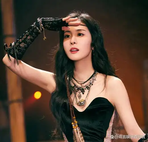 闪光的乐队张碧晨吴莫愁梁龙化身加勒比海盗嗨翻全场观众