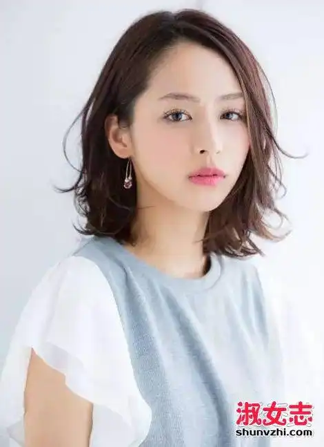 女人中长发发型染什么颜色好看推荐