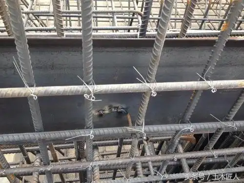 5,止水钢板的支撑焊接,可以用小钢筋电焊在主筋上;4,应尽力保证止水