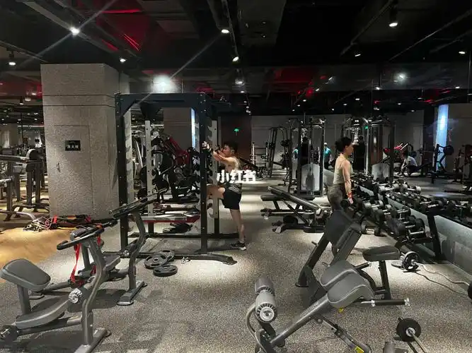 诸暨万达馆 银吉姆健身卡火爆热卖中 现在有一个活动送一个星期周卡