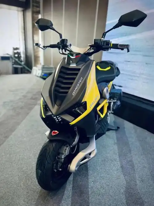 【即将到车】意塔杰特italjet 200 欢迎接预定,钢管