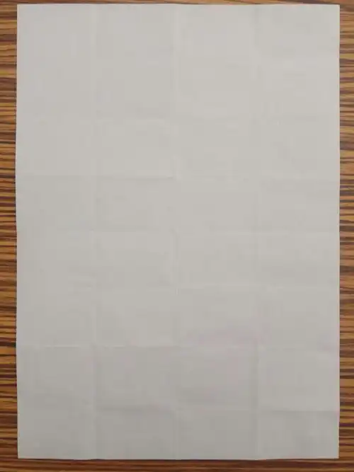 或者再精细些,把一张a4纸折叠平均分成32个小块,一个快写一道算式