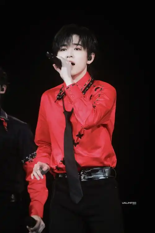 宋亚轩超话90#宋亚轩 心动无限#201220 | 腾讯星光大赏端午安康93