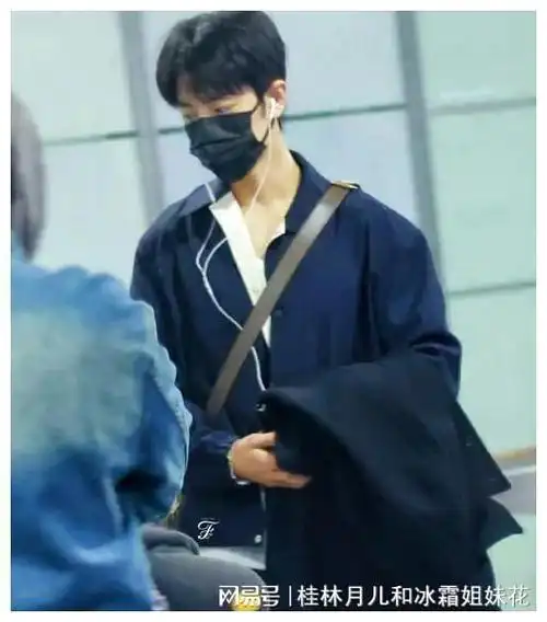 闹大了肖战机场怒斥代拍听得懂话吗你们视频曝光评论炸了