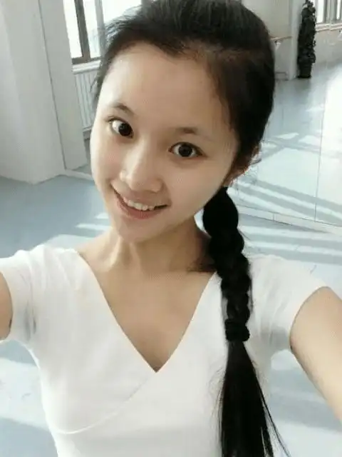 热巴高中照,李沁高中照,李一桐高中照,看到她:一眼沦陷!