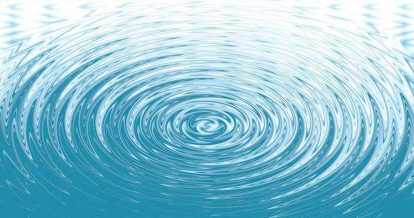 再慢慢积聚到更高更大的圈,这样一圈一圈的扩散犹如水波,慢慢推动