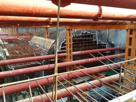 地铁隧道拱架及钢模板(图1)