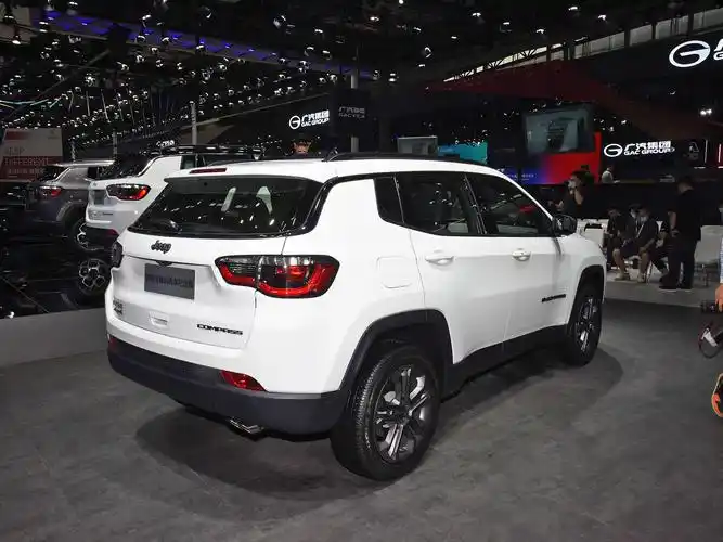 新款jeep指南者正式上市外观大幅改动内饰科技感显著提升