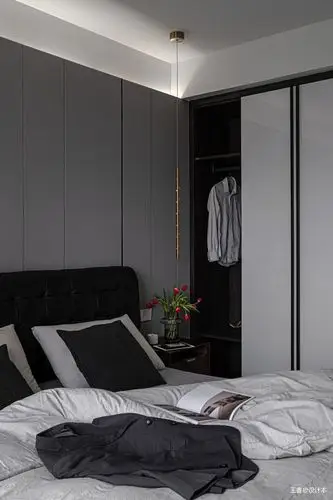 60万元四居及以上132平米装修案例_效果图 - 黑白灰.