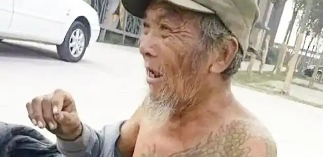 他曾是乔四的王牌打手,风光无限,出狱后却以捡垃圾为生|黑帮|莫磊|黑