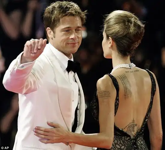 明星们的刺符 泰国纹身