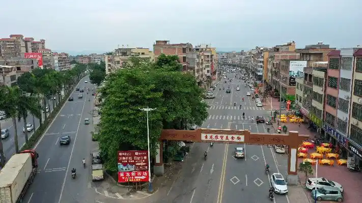 罗定市素龙街道打造新商圈做旺烟火气