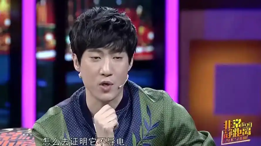 常远演小品事无巨细,服装,道具,化妆等都在意,力求做到最好