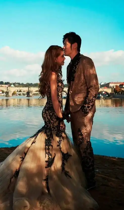 两人已结婚7年,周董又要做爸爸了|昆凌|周杰伦|婚礼_新浪新闻