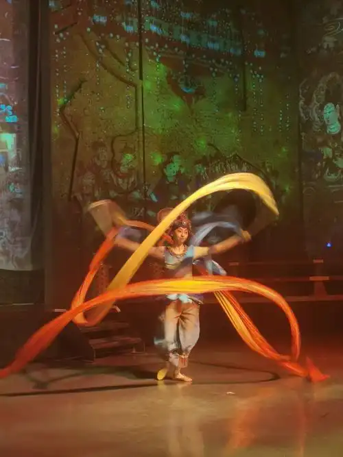 看完,她说:还想再看一万遍!