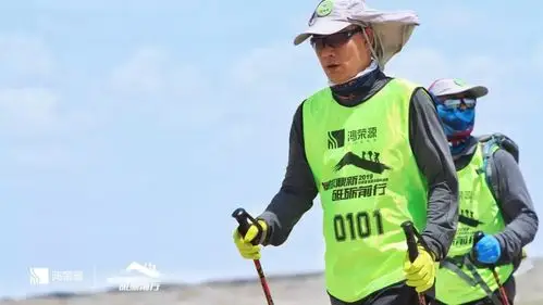 革故鼎新砥砺前行深圳市侨商会常务副会长赖俊霖企业鸿荣源集团戈壁