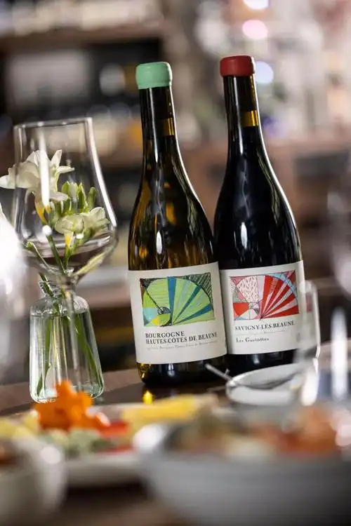 这家勃艮第新锐庄主来自中国