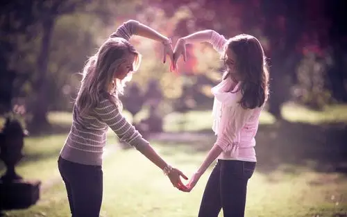 p>女同性恋,又称女同,拉拉,蕾丝边, a target="_blank" href="/item