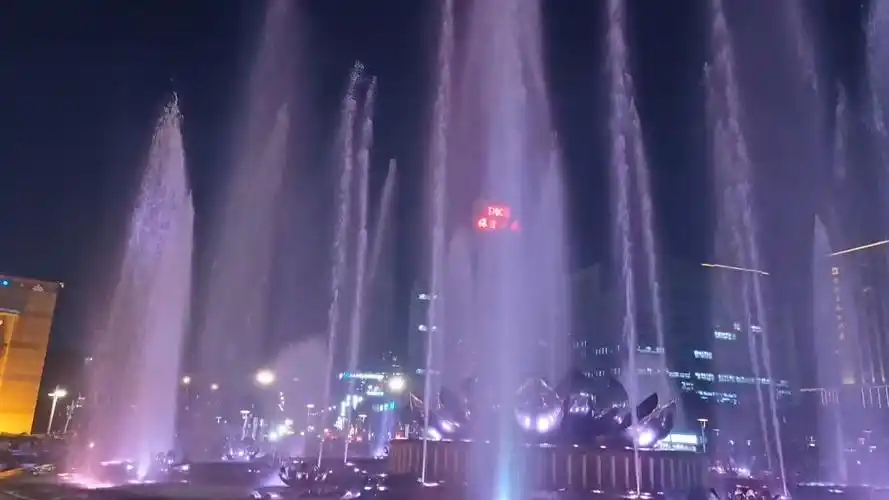 泉城广场喷泉2024年7月10日