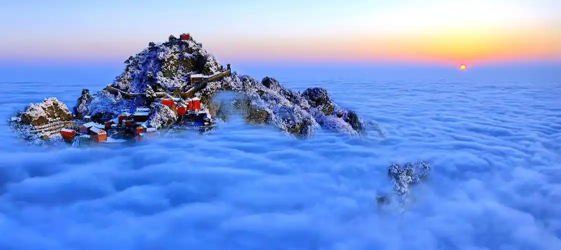 武当山风景区8月30日恢复开放