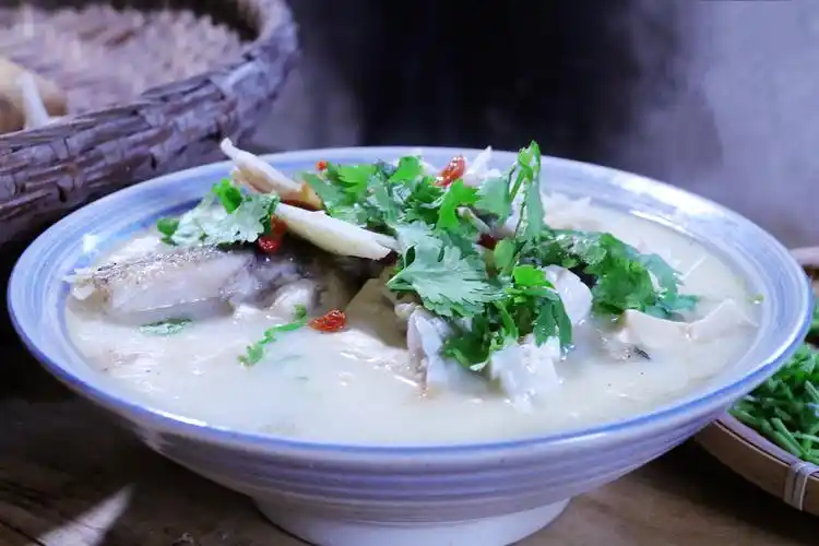 鱼头豆腐汤