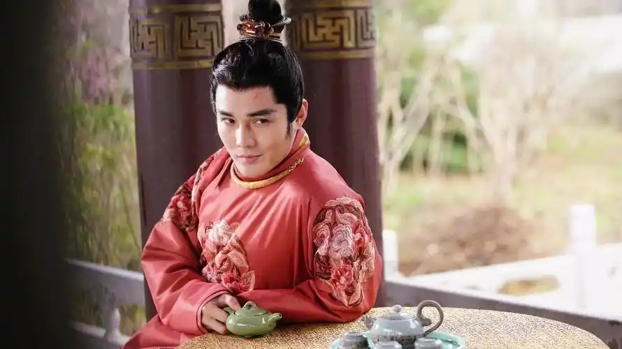 程远摄影,周少言担任动作导演,文东俊,鲍丹,薛祺,孙煌辰,须乾,宋恺主