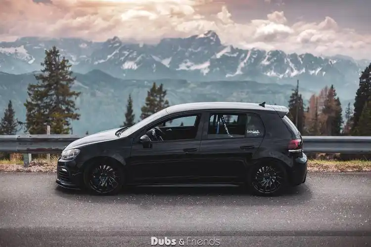 装上防滚架只为展示不凡内在,黑武士高尔夫mk6改装案例