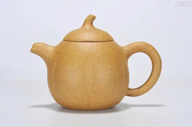 周成易底款茄段