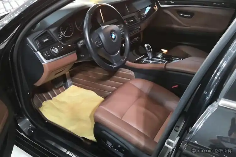 宝马5系 2014款 2.0t 自动 528li领先型27.85万