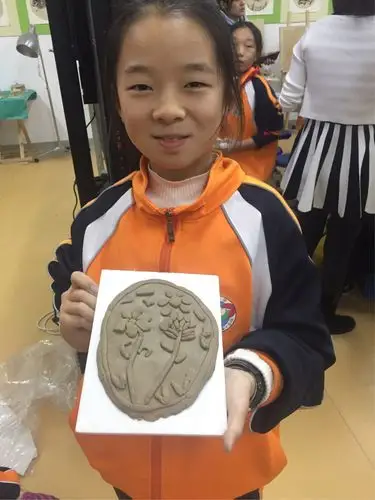东风路小学陶艺课第三课-立体浮雕
