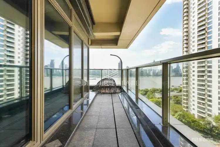 新鲜出炉汤臣一品432大平层业主二次装修降价急售有钥匙