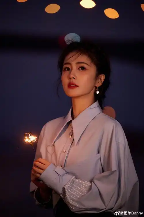 白鹿##白鹿冰透草莓妆##杨单