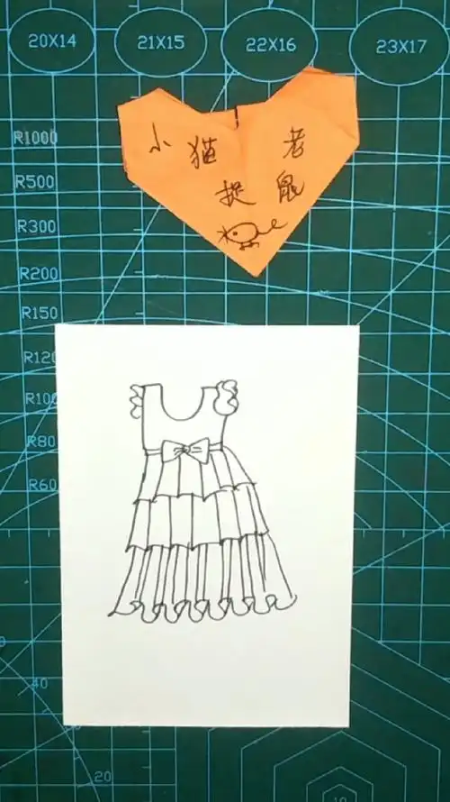 简笔画:漂亮的蛋糕裙你喜欢穿吗?